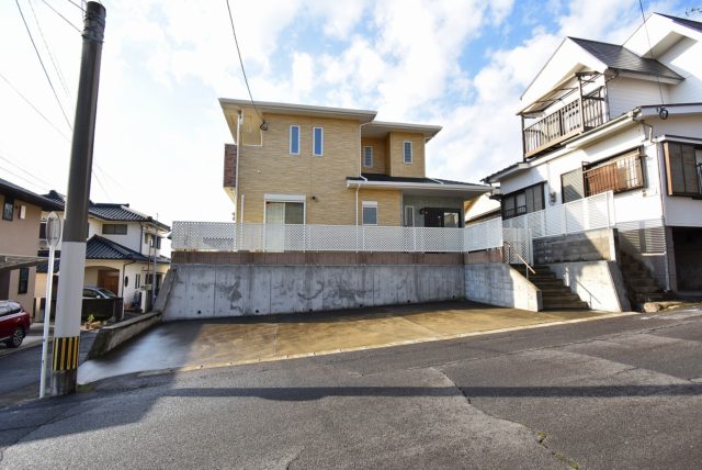 鹿児島市南新町でオープンハウス　築4年の築浅物件！　桜島・錦江湾の眺めも良好♪ | かまつき商事
